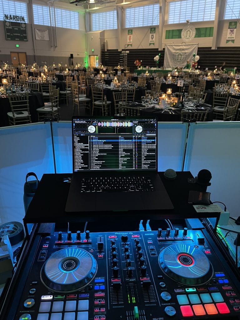 DJ-Sensedog-controller-setup-banquet